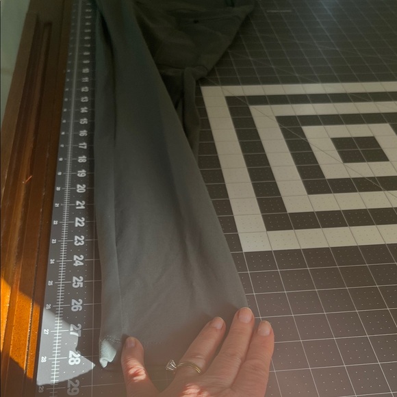 Athleta Gray Activewear Cargo Pants - Picture 6 of 7